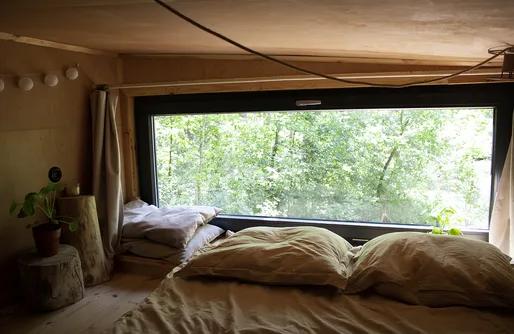 Zdjęcie obiektu Carthome - wyjątkowy dom na kołach w otoczeniu lasu