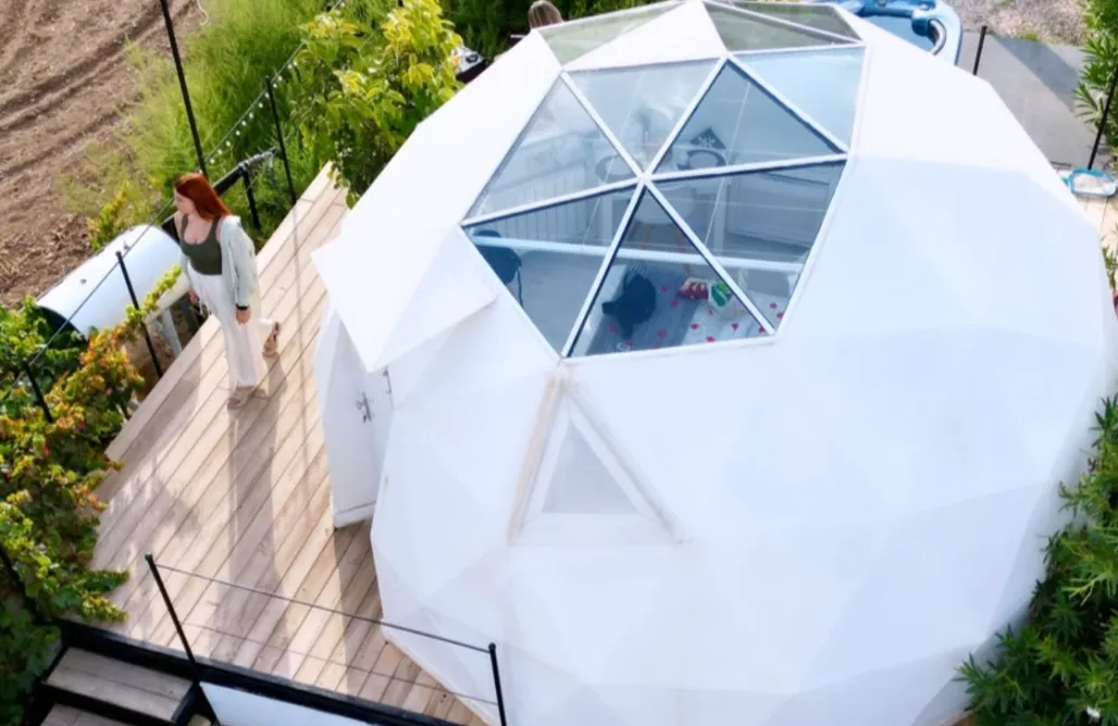 AlohaCamp accommodation Glamping - Domos Luna Nueva, Luna Llena, Luna Azul 1