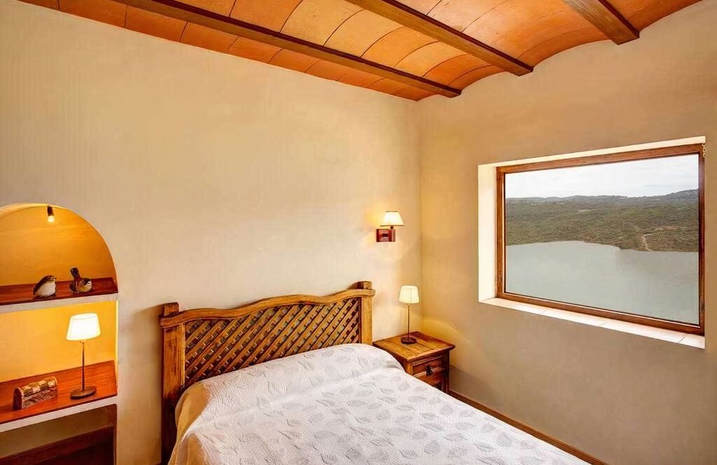 AlohaCamp Nine-Bedroom House 4