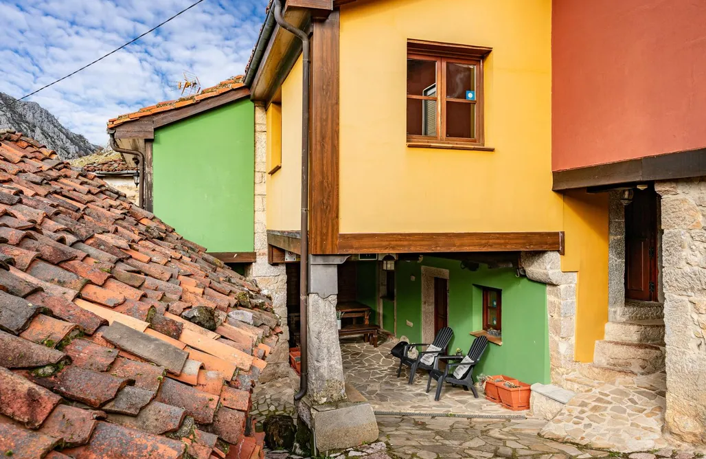 AlohaCamp accommodation La Congosta, encantadora casita de montaña con jacuzzi 1