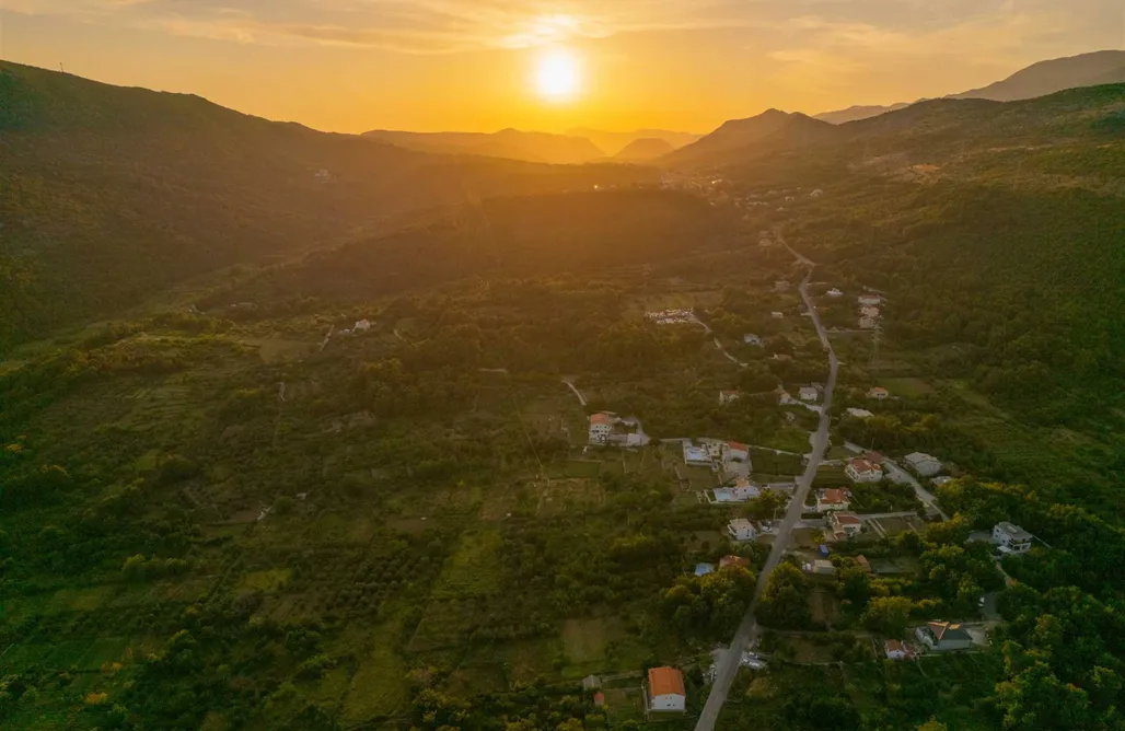 AlohaCamp accommodation Maslina – Comfort & Relaxation Near Omis 4