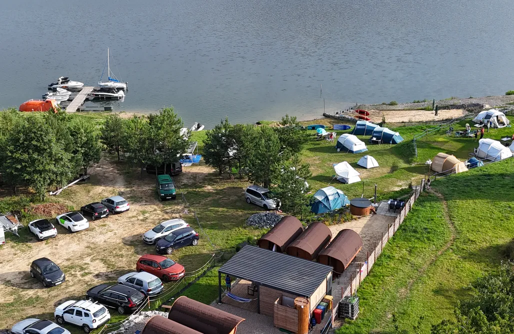 noclegi AlohaCamp Czill Beczki 1