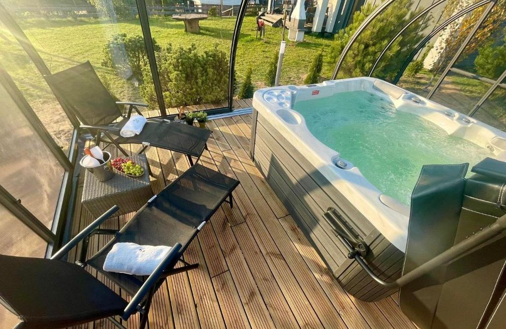 noclegi AlohaCamp Osada Skoczkowo domki z jacuzzi, sauną i balią nad jeziorem 4