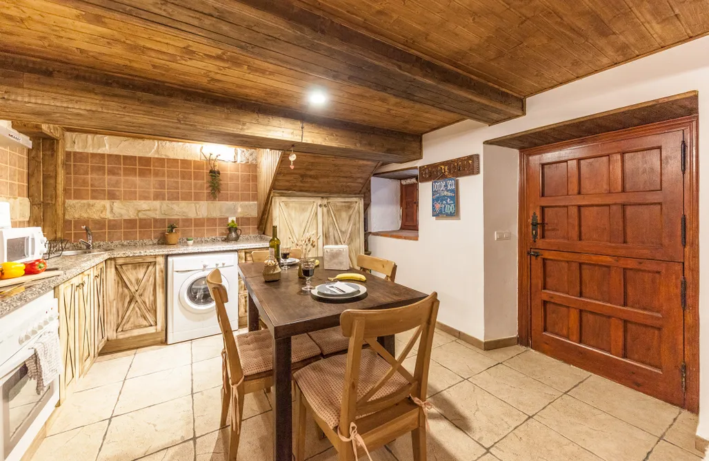 La Congosta, encantadora casita de montaña con jacuzzi AlohaCamp