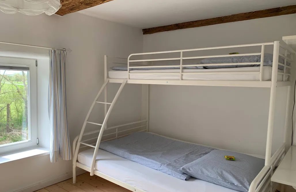 AlohaCamp Messingbettappartement – das Nostalgische I Familienbett 4