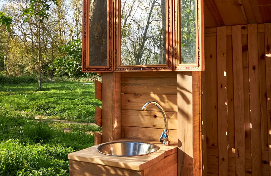 AlohaCamp Tiny House mit Pferdeblick 1