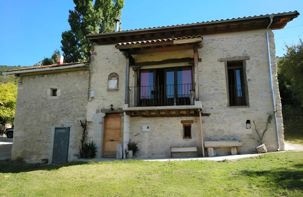 Glamping Navarra Casa Berrobiaenea 2