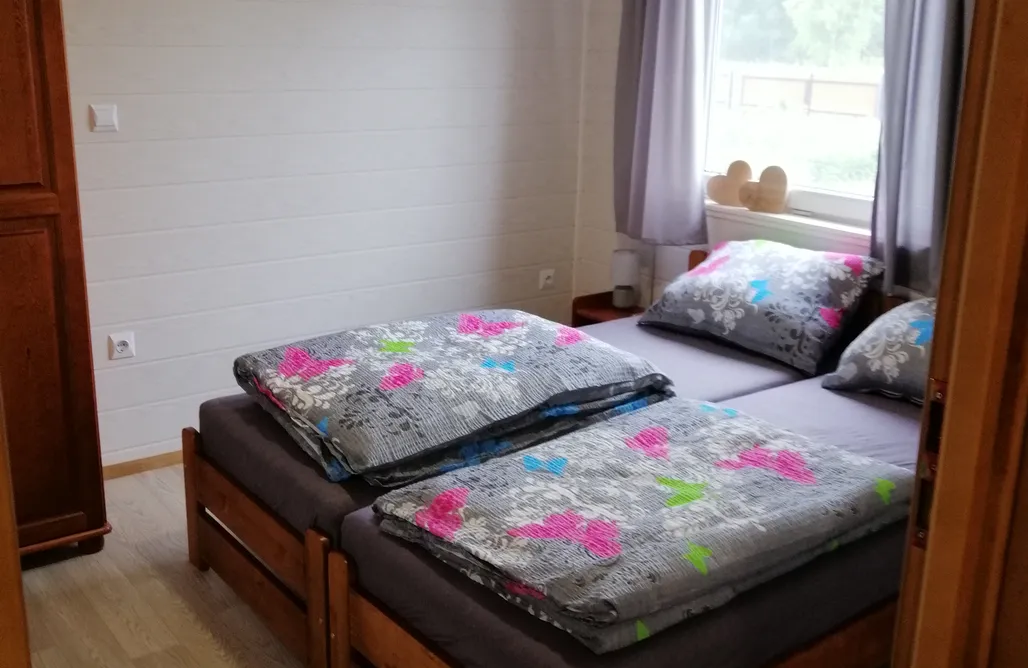 AlohaCamp Domek letniskowy czerwony-całoroczny 2