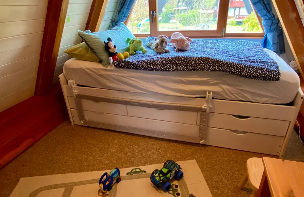 AlohaCamp NiKoPes' Triangle Vacation Home 3