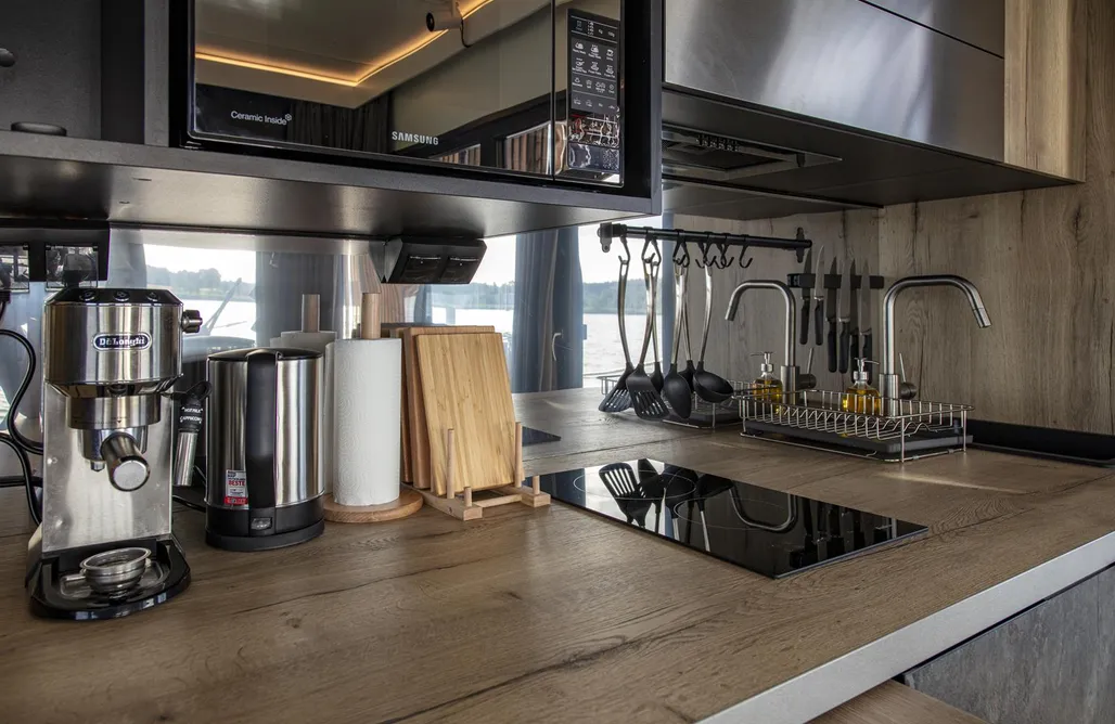 Wodna Kryjówka - Tajemnicze Miejsce na Mazurach AlohaCamp