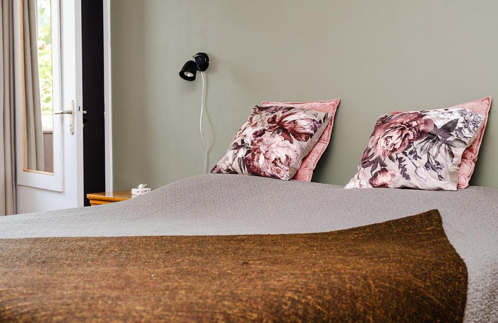 AlohaCamp Mediterranéen :Chambre Double avec Salle de Bain Privée 4