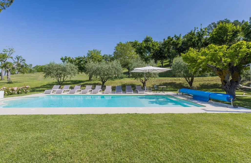 Glamping Sicilia Villa Anna heated pool two outdoor jacuzzi and sauna 3