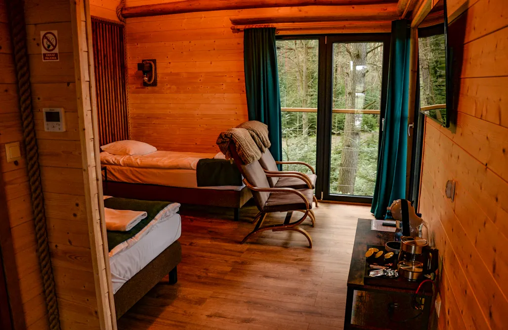AlohaCamp Domek na drzewie 4