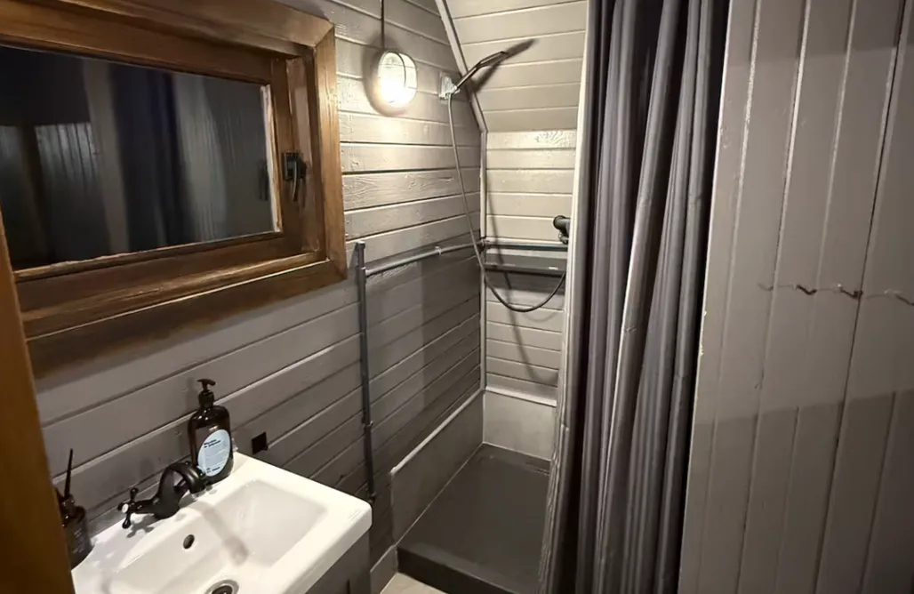 AlohaCamp Chatka w lesie 1