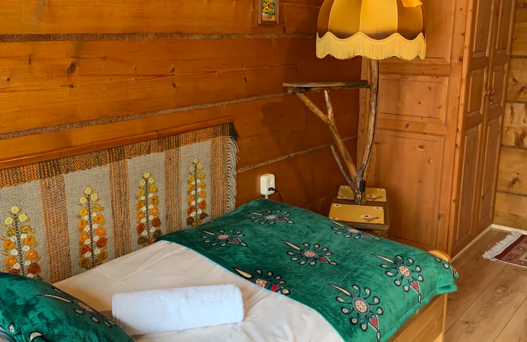 AlohaCamp Pokój 2 osobowy ze wspólną łazienka w korytarzu i balkonem 3