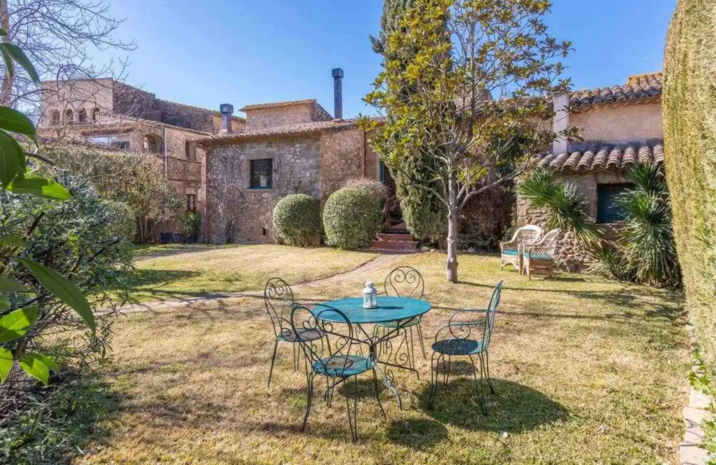 Alojamiento en Begur Gran casa de piedra en Alt Emporda 2