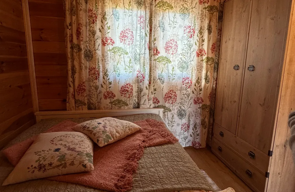 AlohaCamp Domek nad stawem Uroczysko 2