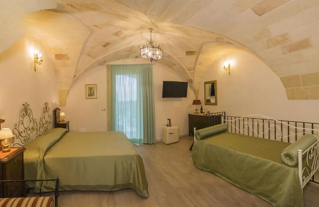 AlohaCamp Camera Queen 3