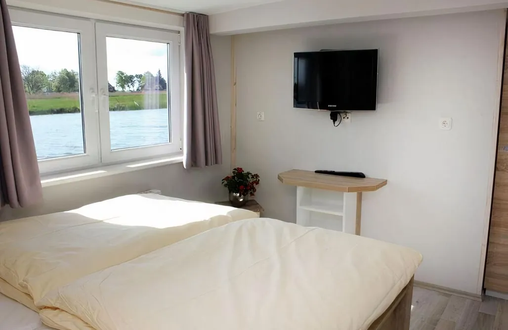 AlohaCamp Wohnschiff Neptun 2