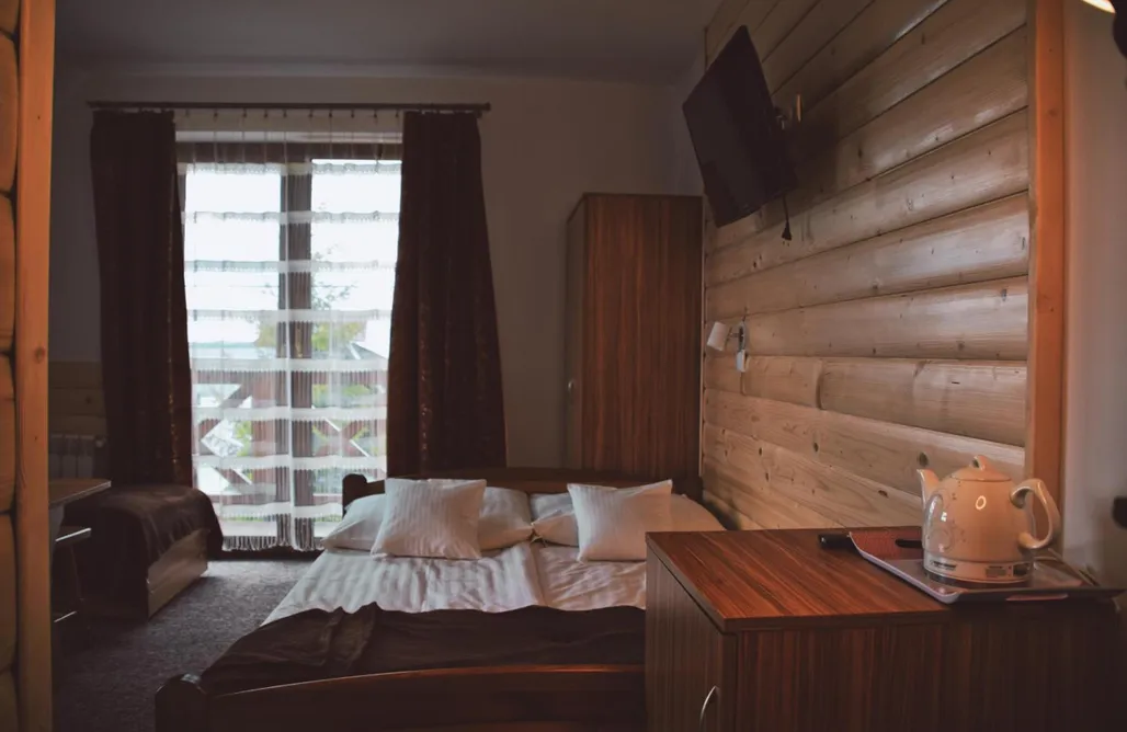 AlohaCamp Pokój czteroosobowy z prywatną łazienką i widokiem na góry 2