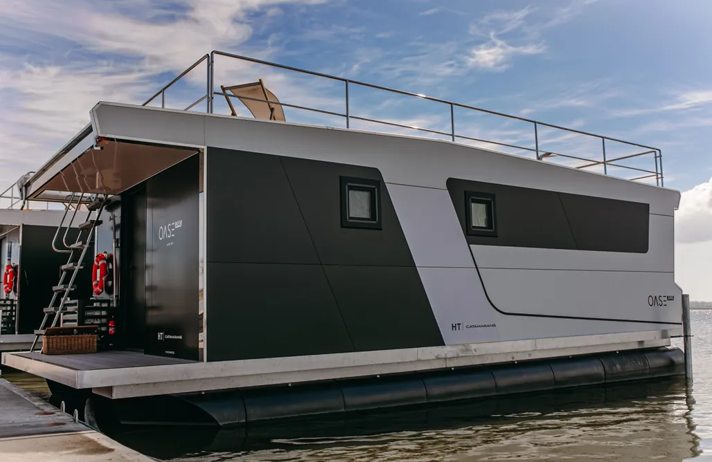 AlohaCamp Dom z przeszkloną sypialnią z wanną z hydromasażem, sauną parową, fotelem masującym i tarasem na dachu 1