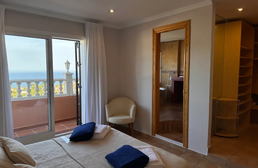 AlohaCamp MalagaSuite Villa Olmedo 3