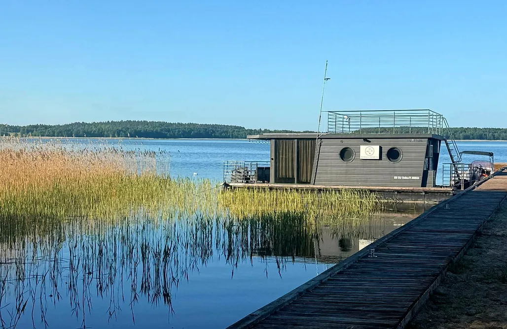 Domek na wodzie Topiko Czarter  AlohaCamp