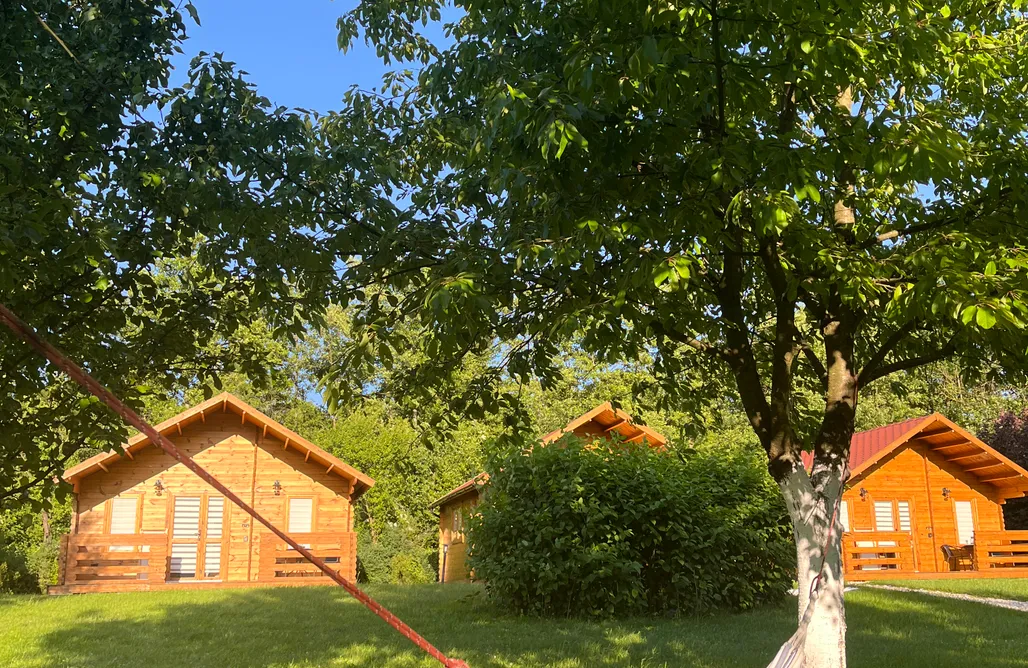 alojamientos AlohaCamp Dwór Piotra i Pawła 4