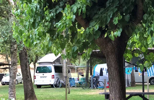 Zdjęcie obiektu Sitio para auto/caravanas - Camping Lava