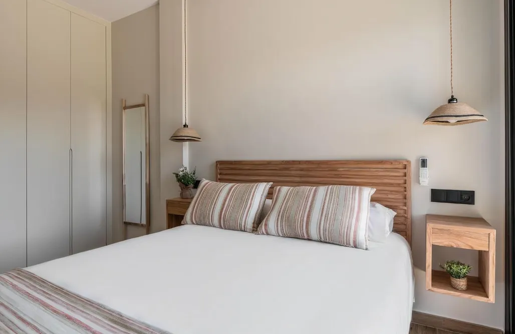 AlohaCamp Two-Bedroom Apartment with Terrace - 201 2