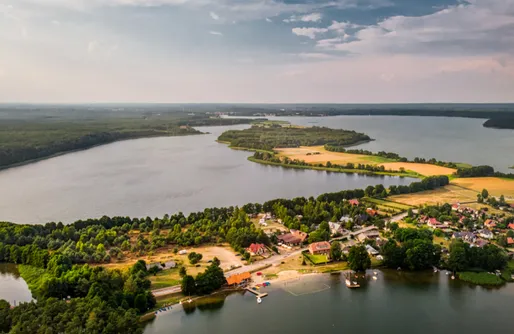 Zdjęcie obiektu Małe Swory - Domki pływające Houseboat i domki drewniane