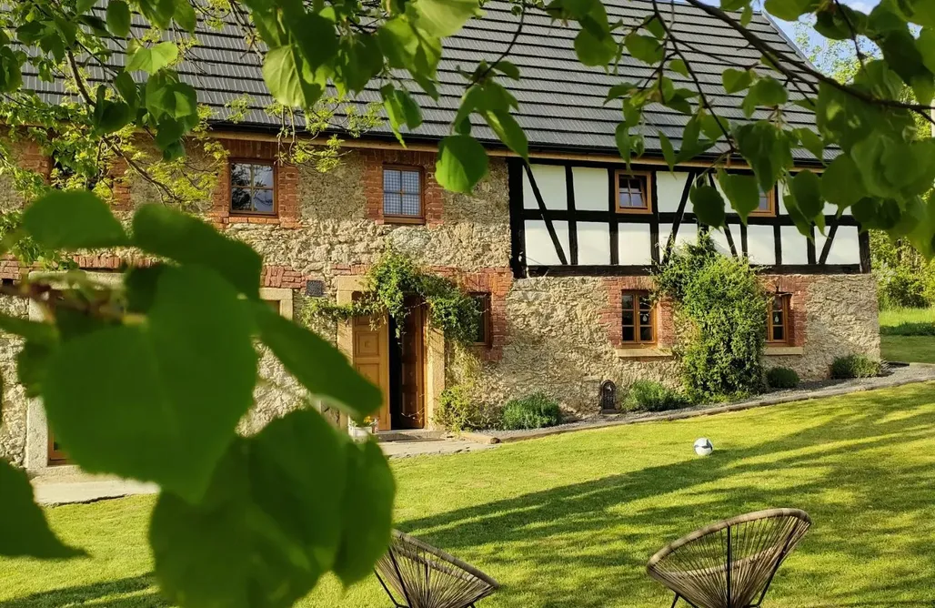 Maison à Gajówka – au pied des Monts Izerskie AlohaCamp