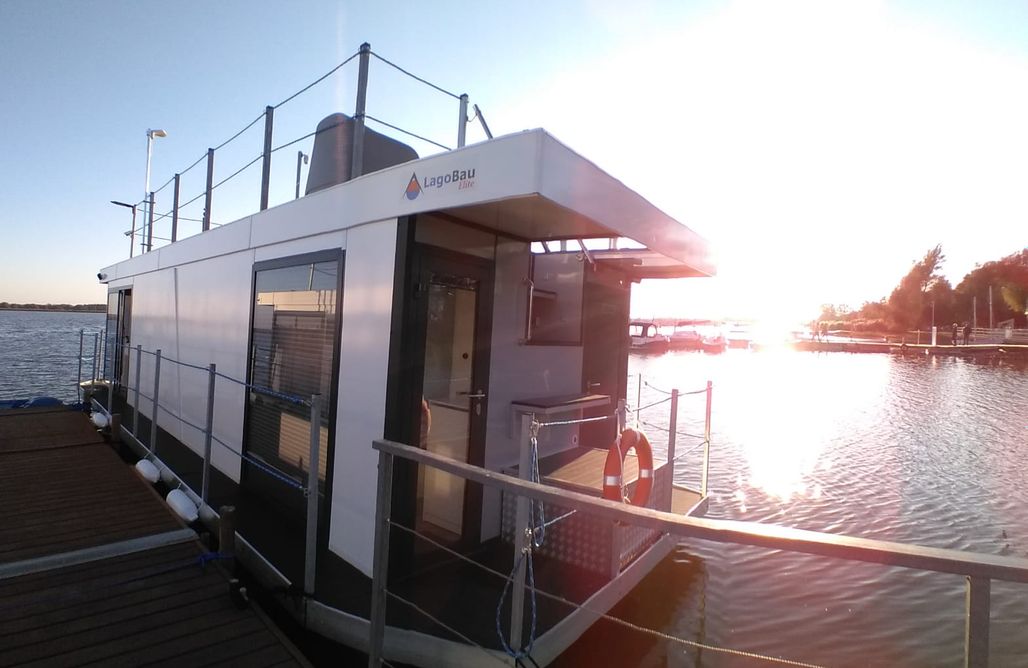 alojamientos AlohaCamp Arka - domki na wodzie 5