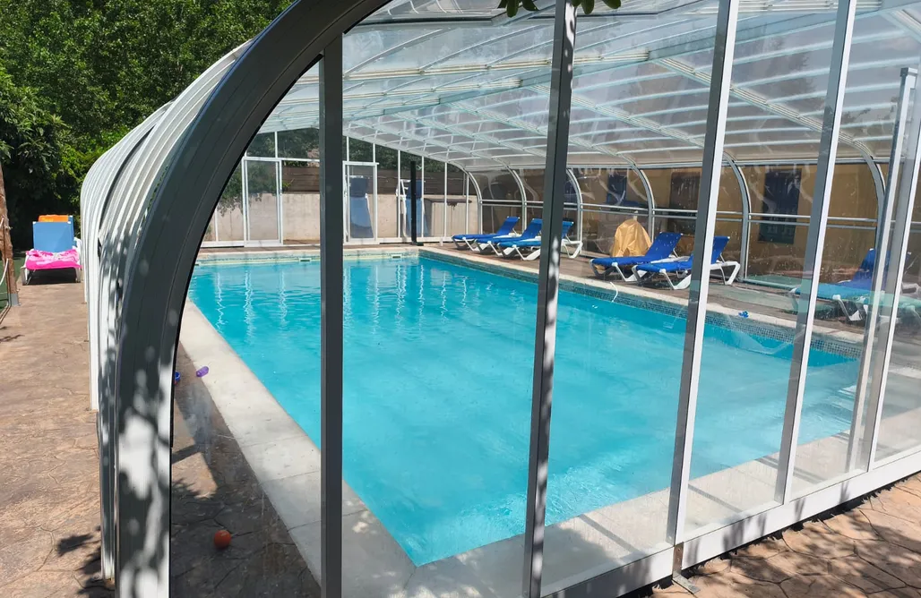 noclegi AlohaCamp Cosmoveros - Hotel Burbuja 5