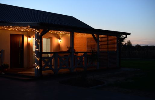 Zdjęcie obiektu Sielsko - Domek z kominkiem i jacuzzi godzinę od Warszawy