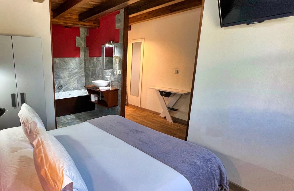 AlohaCamp Estudio 4 con bañera de hidromasaje y terraza 2