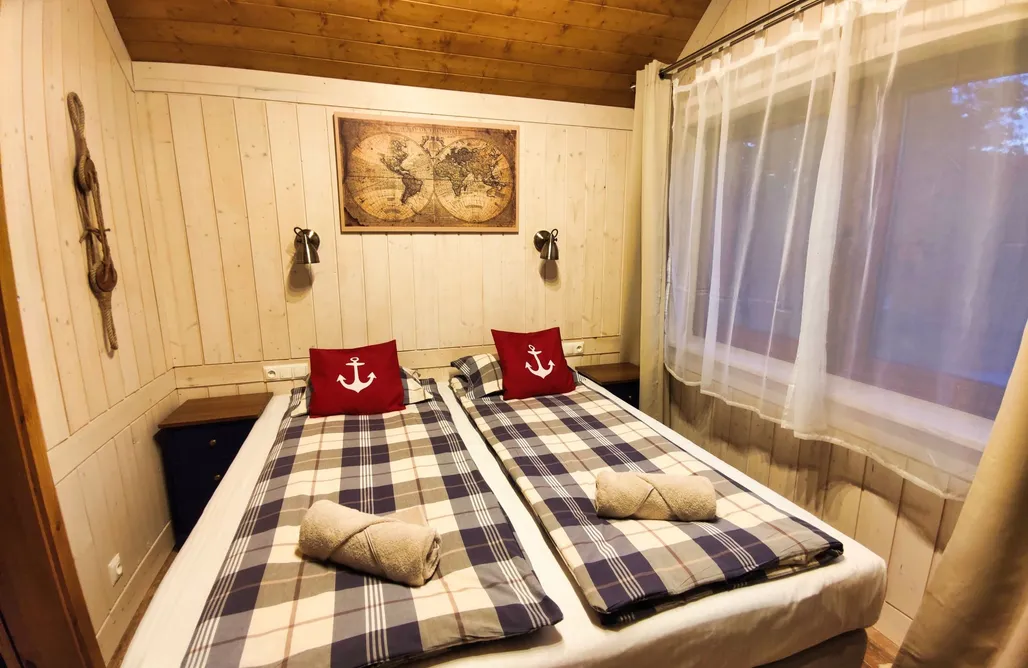 AlohaCamp Domek z 2 sypialniami 4