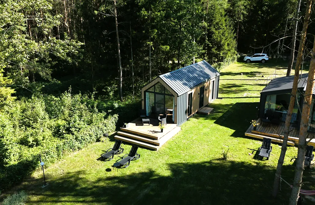 AlohaCamp accommodation Mazury Resort - 30m od jeziora z prywatną plażą 1