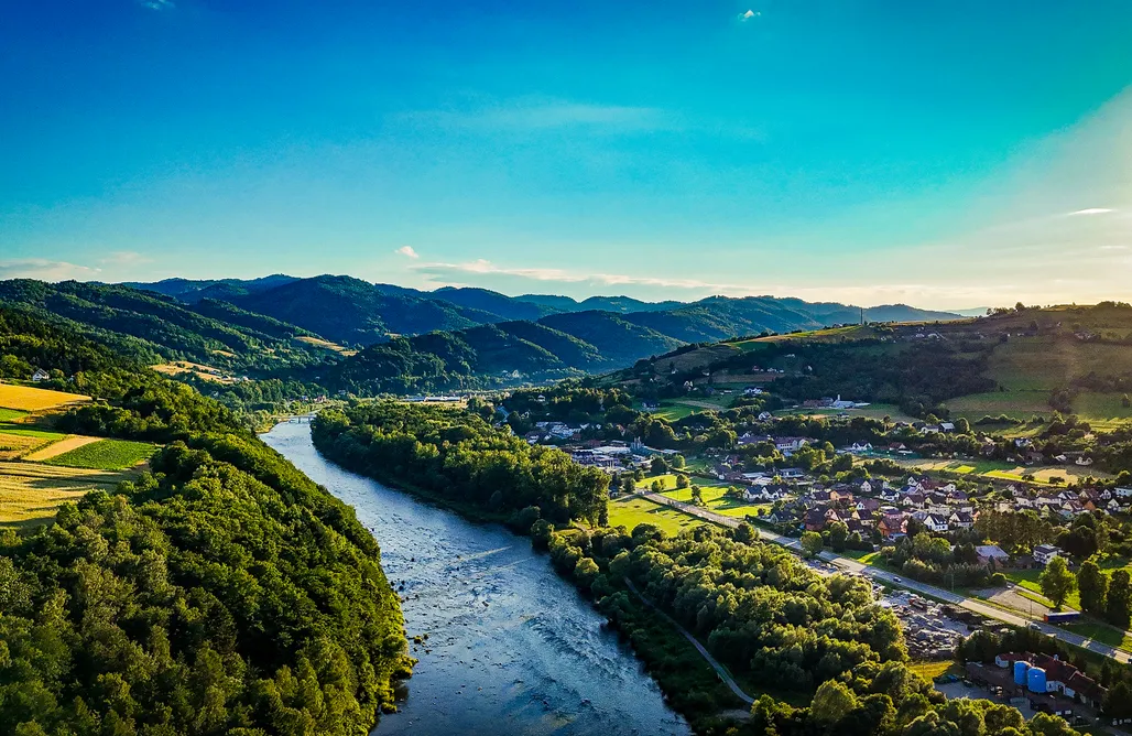 noclegi AlohaCamp Dream Hill - domy Premium z jacuzzi i sauną bez limitu i na wyłączność 1