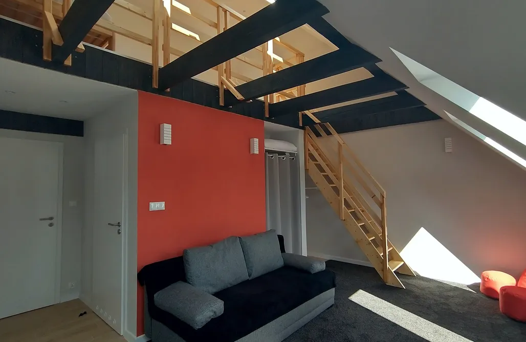 AlohaCamp Dwupoziomowe studio pięcioosobowe 2