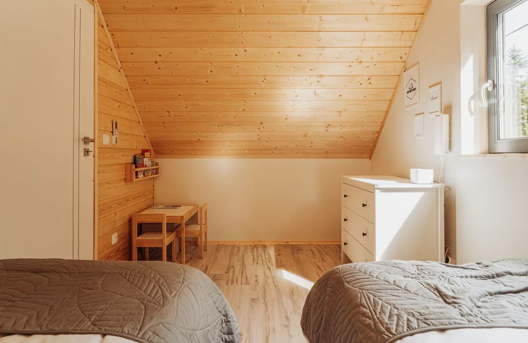 AlohaCamp Honey House Wierchy 1 3