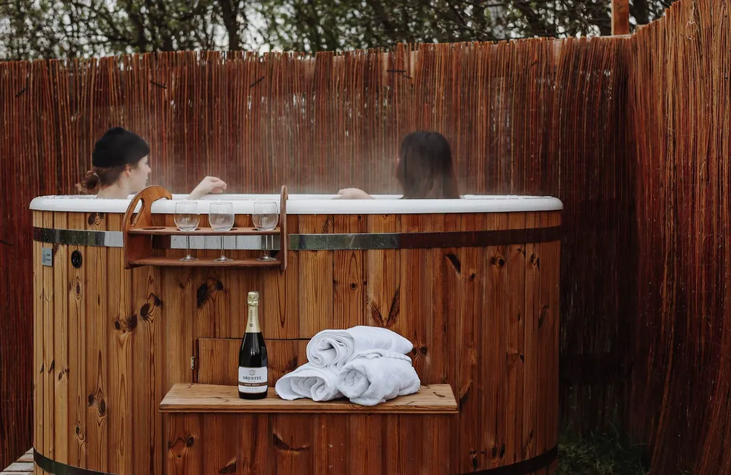 noclegi AlohaCamp Biała Czapla Glamping z Balią nad jeziorem Czorsztyńskim  5