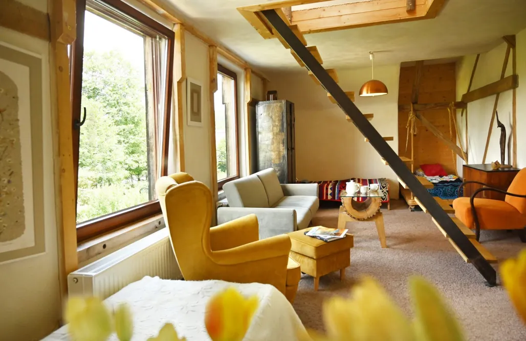 hebergement AlohaCamp Dom Rzeźbiarza w Gaju 5