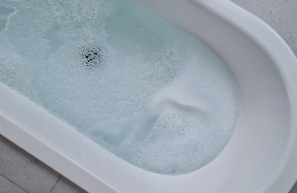 noclegi AlohaCamp Swobodnia - domek z wanną z widokiem na las 1