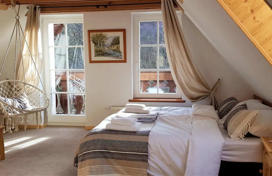 AlohaCamp 1. Pokój trzyosobowy z balkonem nr 6 2