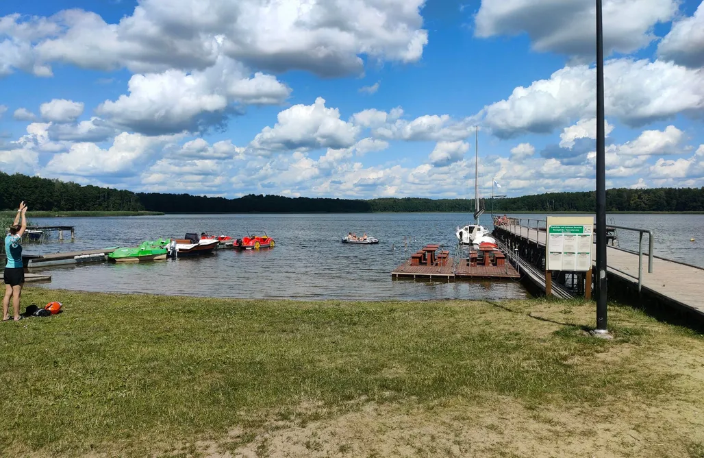 AlohaCamp accommodation Domek letniskowy żółty - całoroczny 1
