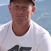 Rafal gospodarz Leśne Spanie Glamping domek na drzewie 