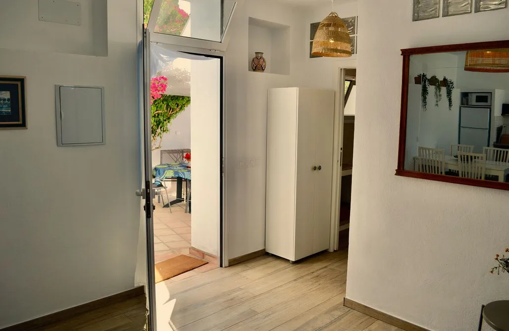 AlohaCamp "La Gitana" newly renovated apartment 1