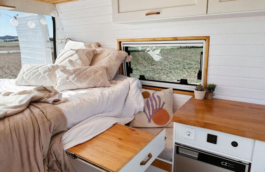 AlohaCamp Camper van Original Experience 4