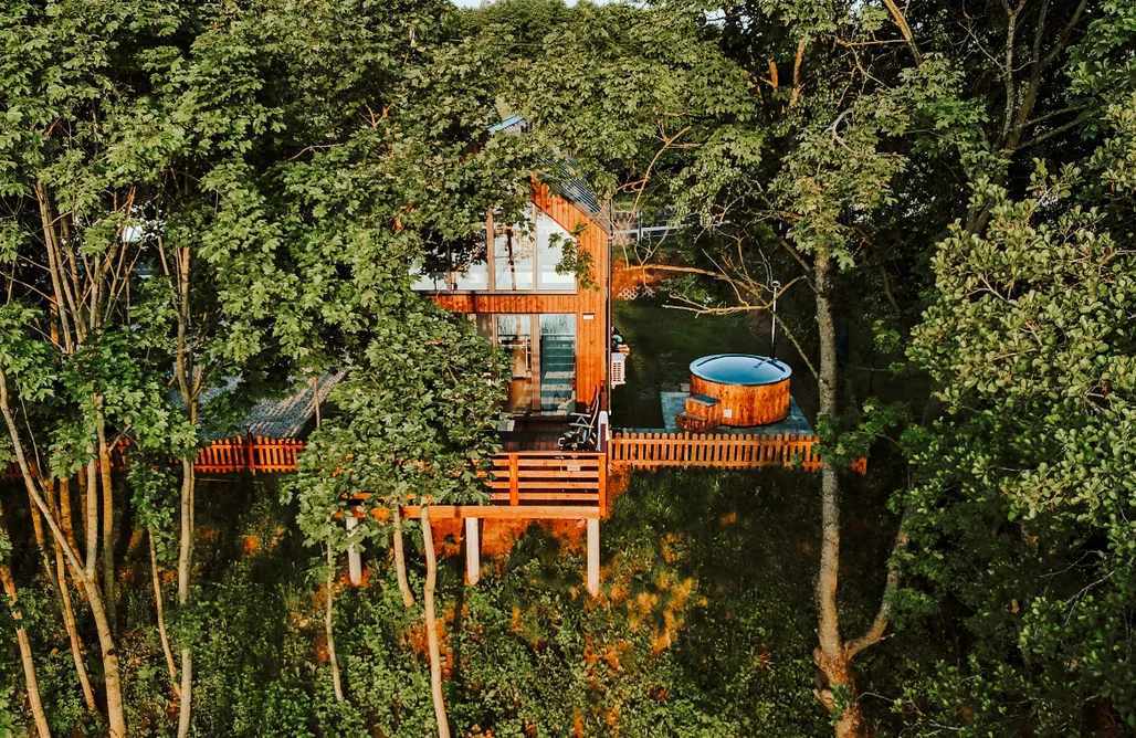 Domek W Lesie Nad Jeziorem Stodoła nad wodą 2